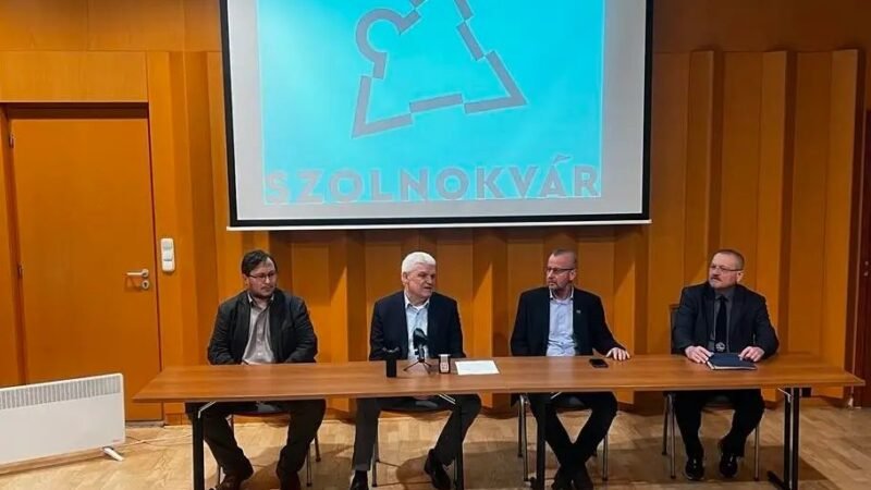 Vetélkedő a várról
