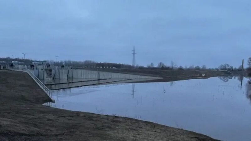 Árvízvédelmi készültség van a Tisza-tó mentén