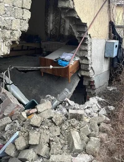 Kidőlt egy ház fala Tiszaföldváron