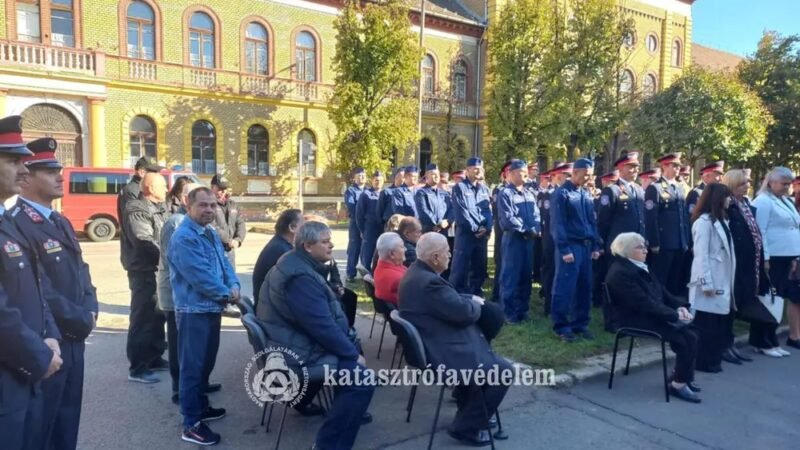 Százéves fennállását ünnepelte a karcagi tűzoltóság
