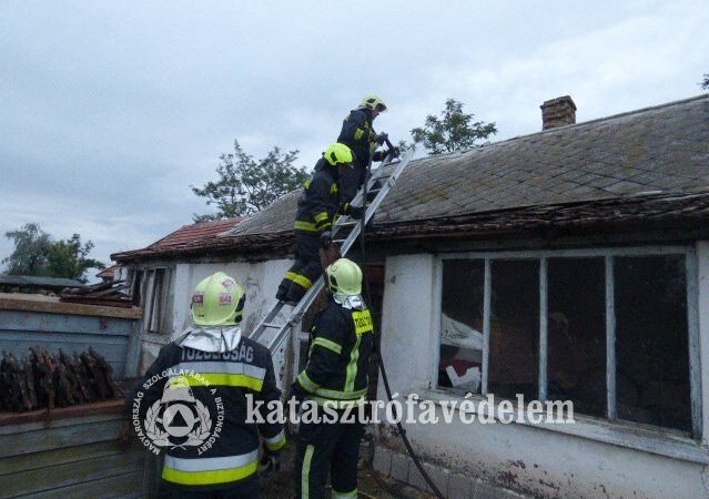 Kiégett egy szoba Kenderesen