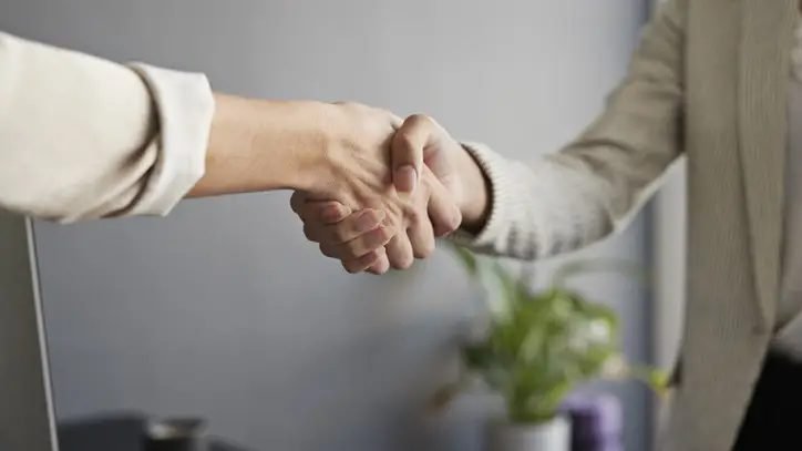 Május 16-tól elérhetők a 30 év feletti álláskeresőket segítő támogatások
