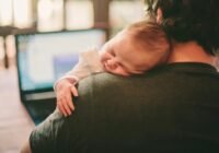 NGM: négy hónapra bővülhet az apasági szabadság kivételének lehetősége