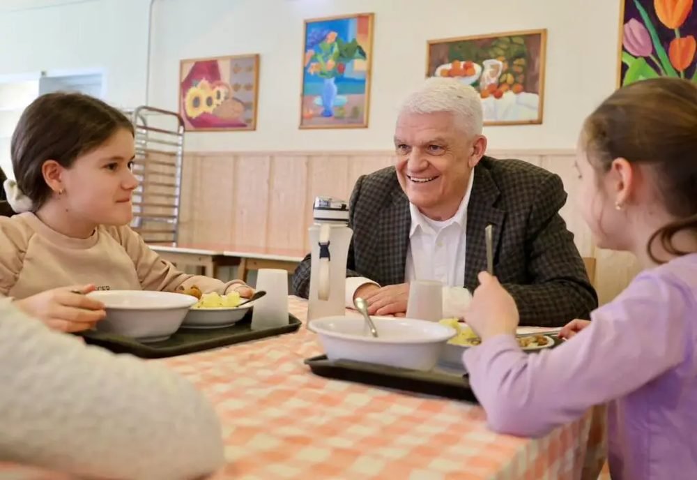 Minta lett a szolnoki menza