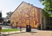 Különleges szekkó díszíti a tűzfalat
