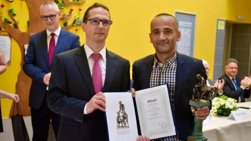 Az egészségügyben dolgozókat díjazták
