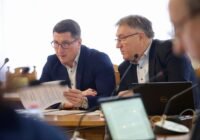 Többeknek adna „kalácspénzt” a Fidesz-frakció