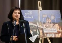 Patinás emlékbélyeg köszönti a 950 éves Szolnokot