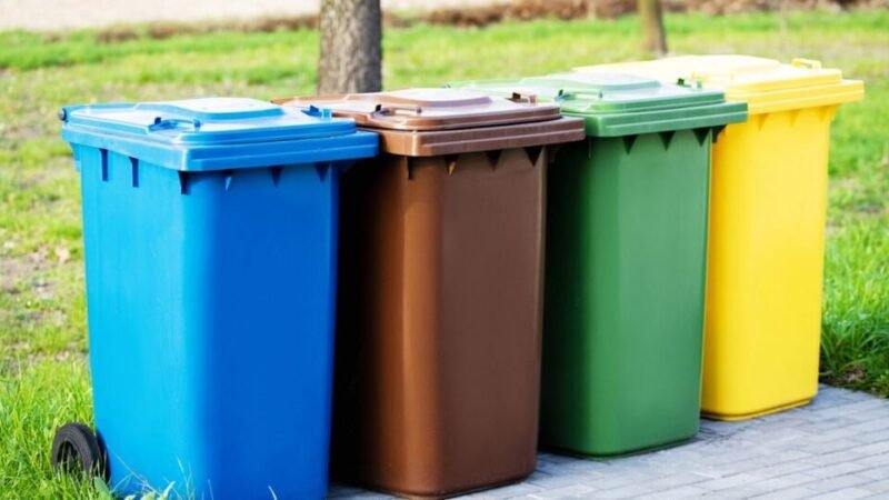 Gyakrabban üríti a szelektív kukákat a MOHU