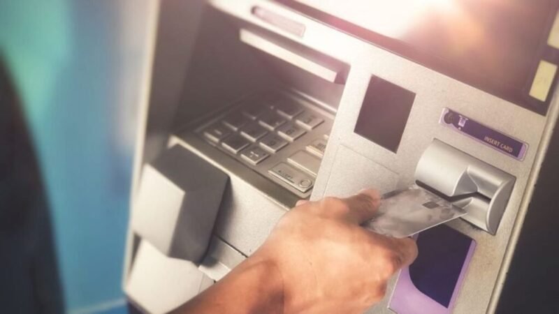 Hamarosan minden 2 ezer fő fölötti magyar településen lesz ATM