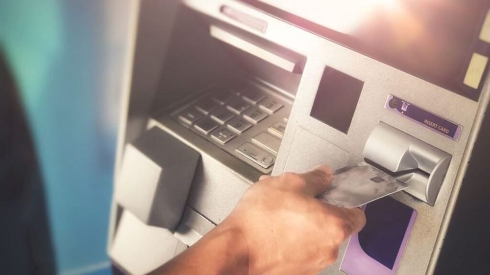Hamarosan minden 2 ezer fő fölötti magyar településen lesz ATM