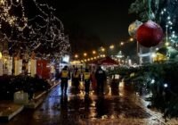 Rendőrök az ünnepi forgatagban