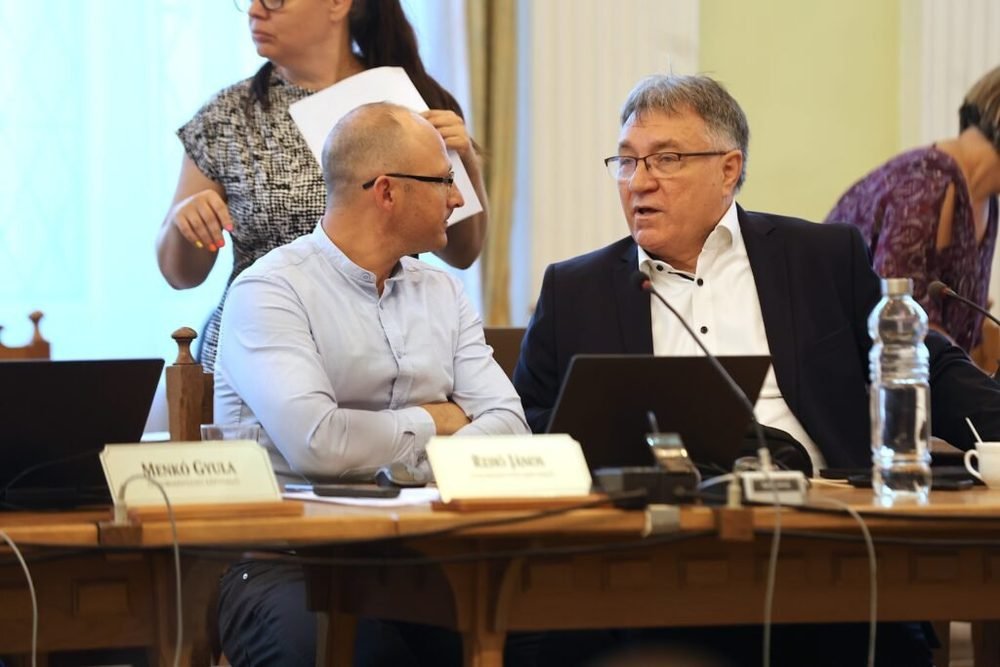 Takarékoskodik a közgyűlés