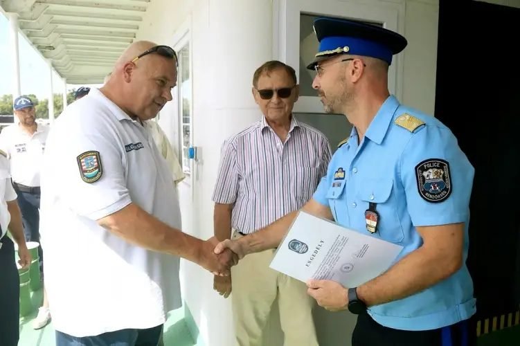 Újabb kisgéphajó segíti a polgárőrség munkáját
