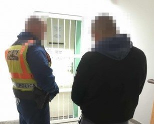 Dupla pénzt követelt adósától