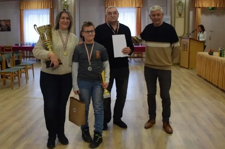 Nyugdíjas rendőrök és katonák versenyeztek