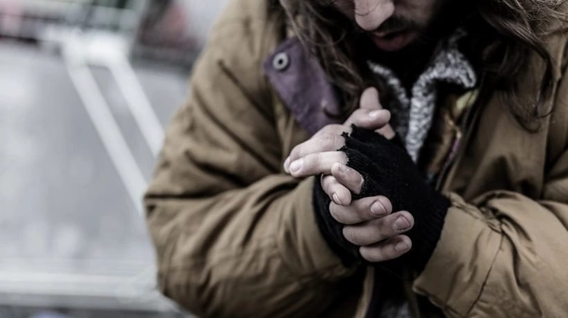 Elrendelték a vörös kódot: péntekig minden intézménynek fogadnia kell a hajléktalanokat