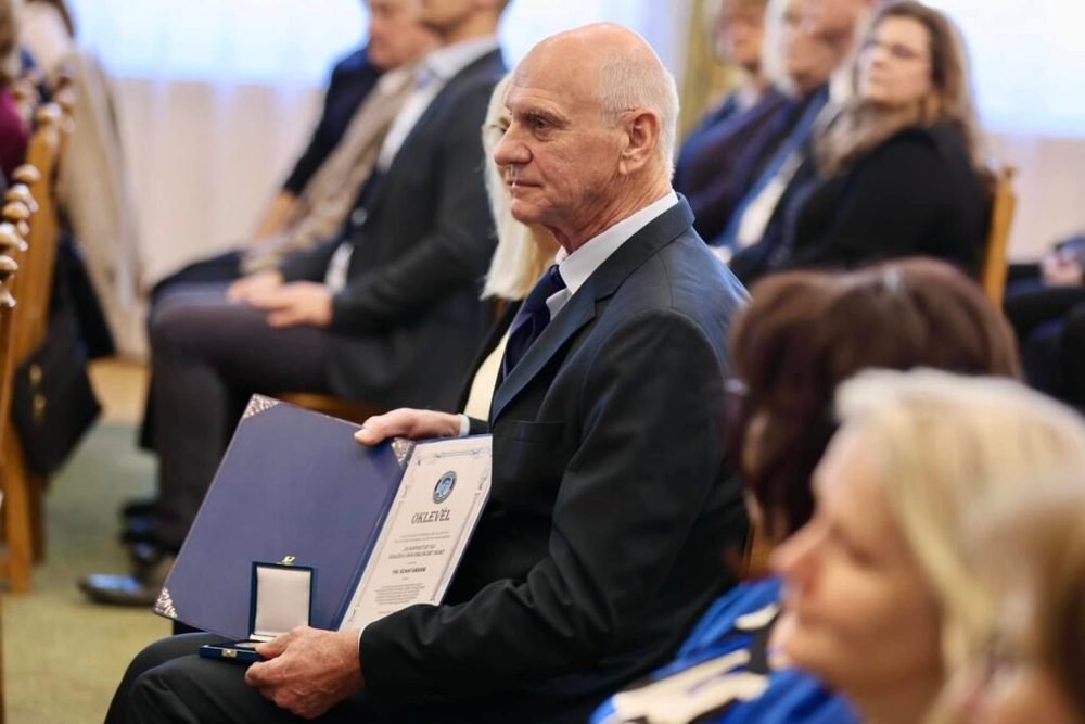Diákolimpiai bajnokokat köszöntöttek