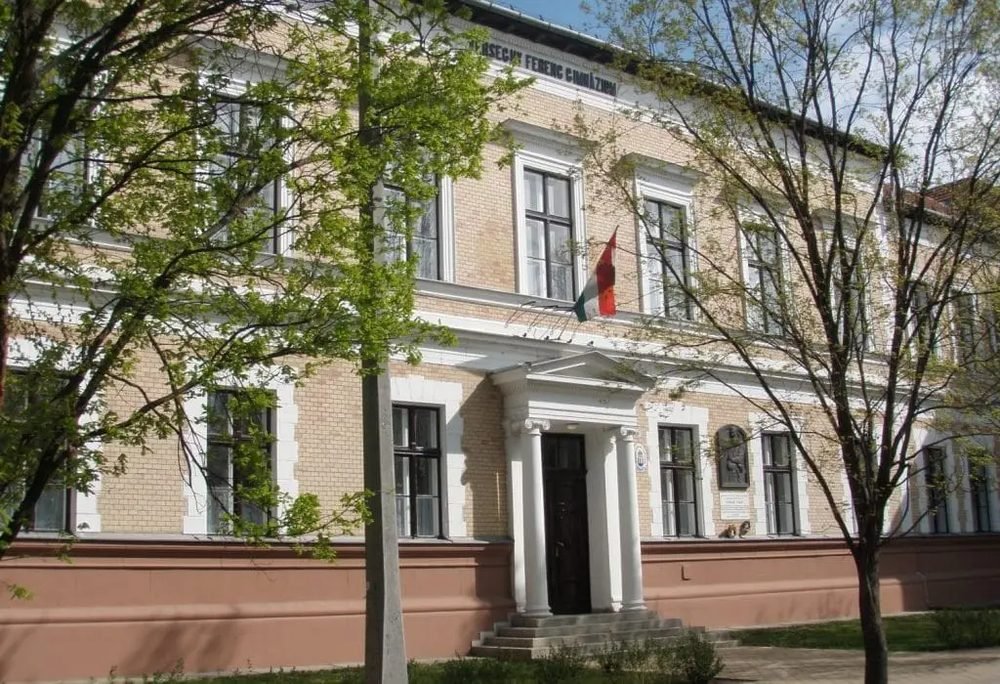 Továbbra is a Verseghy az élen