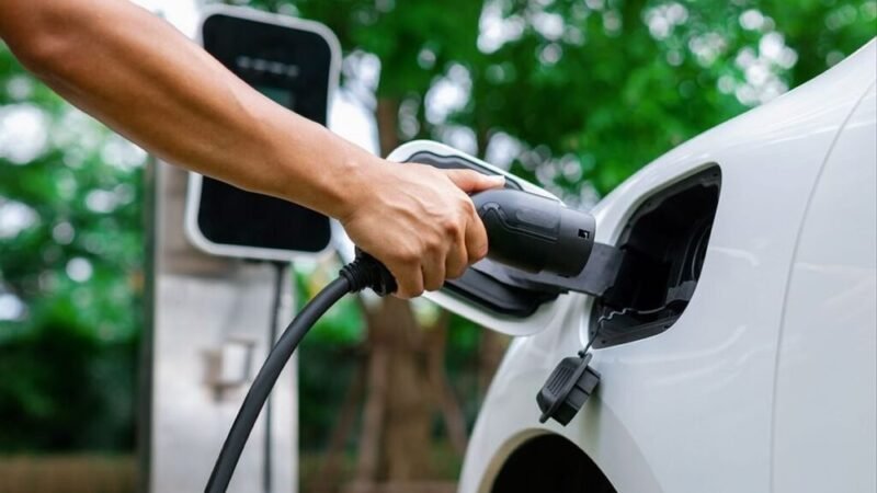 Szolnokon is elérhetők az MVM Mobiliti 300 kW-os ultragyors töltői