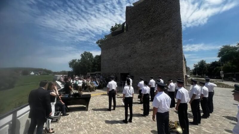 Egyesíti múltat, jelent és jövőt – átadták a Szolnoki Vártörténeti Látogatóközpontot