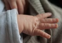 Lara az újév első babája