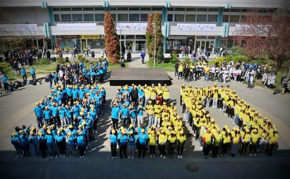 Flashmobbal tisztelegtek a 950 éves Szolnok előtt