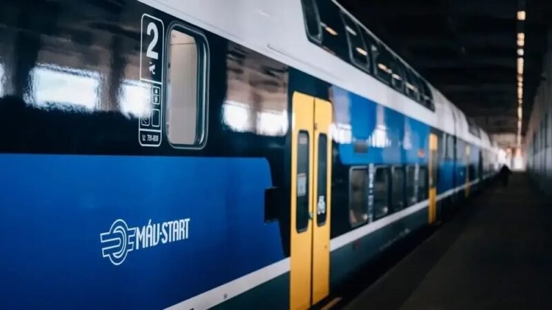 Nagy Bálint: csaknem 100 vasúti kocsi felújítása kezdődött el