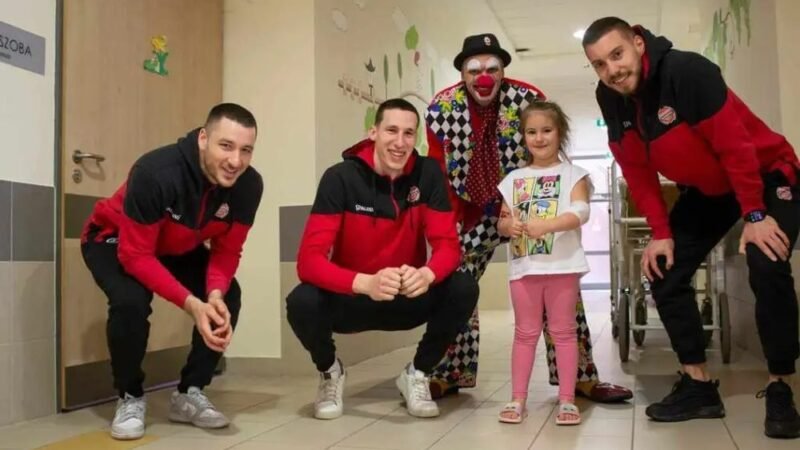 Piros-fekete meglepetés a kis betegeknek