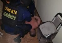 Egy lovásznál és egy szeretőnél rejtegették a drogot