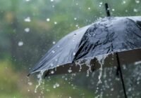 A hét elején egy hidegfront miatt esőre kell készülni, a lehűlést lassú melegedés követi