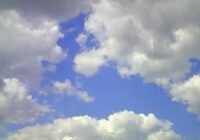 Változóan felhős idő várható, lehűléssel a héten