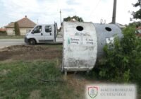 Öt kutyakölyköt dobott a szemétgyűjtőbe a tiszaföldvári nő
