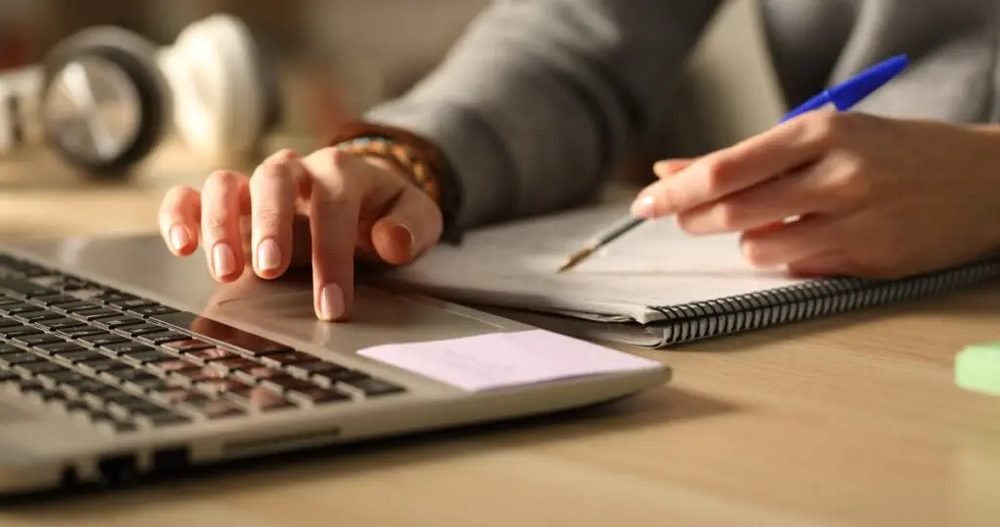 Felsőoktatási felvételi: kezdődik az ügyintézési időszak az E-felvételiben