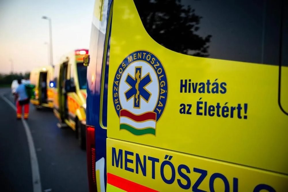 Elismeréseket vehettek át mentődolgozók a mentők napja alkalmából