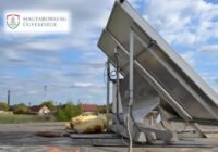 Annak a sorháznak a tetejéről lopták el a napkollektor alkatrészeit, ahol laktak