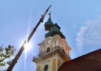 Helyére „szállt” a templomtorony