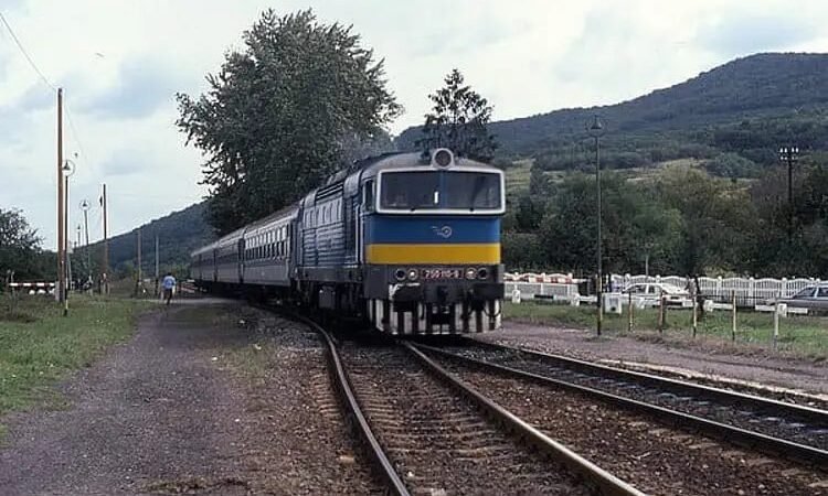 Mávinform: az ünnepi időszakban változik a vonatok és a buszok közlekedési rendje