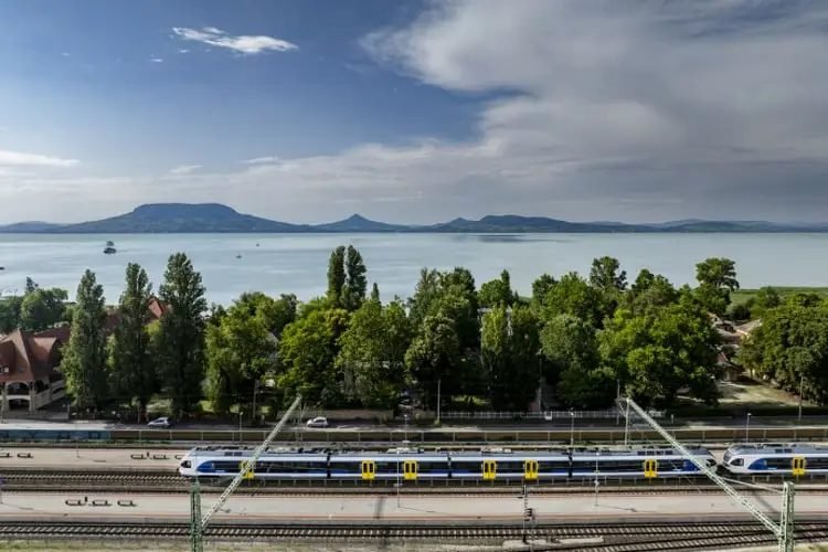 Szolnokról a Balatonhoz