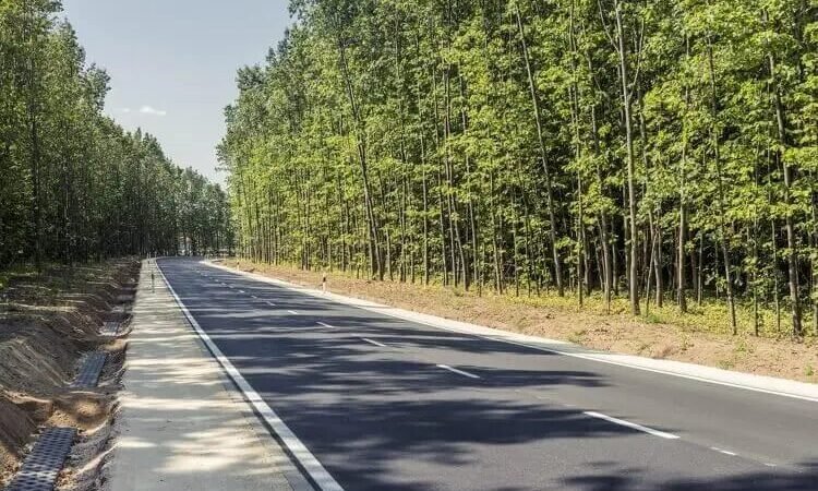 Új út és új ipari csarnok is épült Karcagon