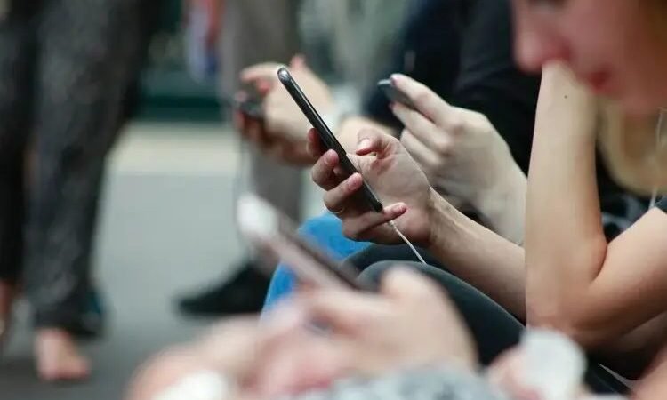 GVH: még több iskoláshoz juthat el a Digitális Tudatosság program