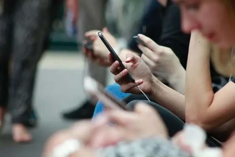 GVH: még több iskoláshoz juthat el a Digitális Tudatosság program