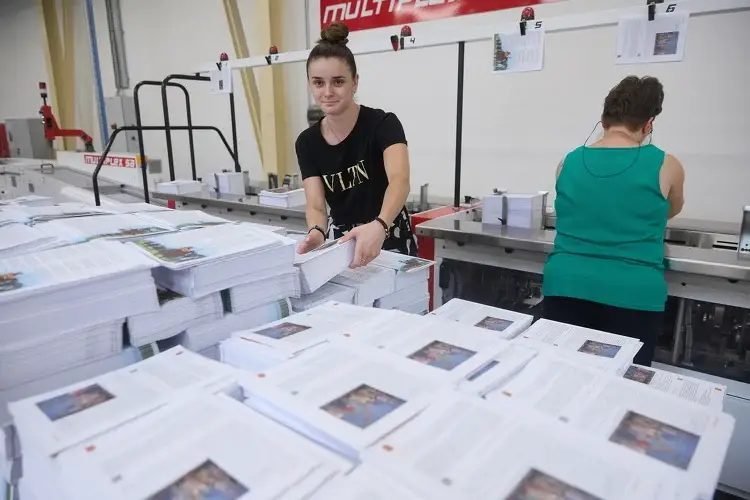 A napokban elkészülnek a tanévkezdéshez szükséges tankönyvek